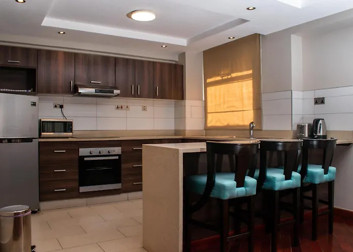 Longonot Place Serviced Apartment-Nairobi, City Centre Cbd